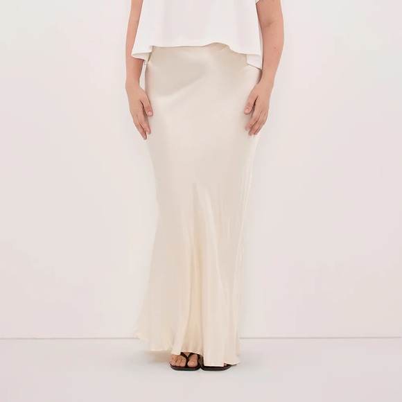 DISSH Cream Maxi Skirt - Picture 2 of 3